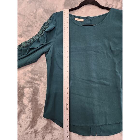 Maurices Ruffled Lace Cold Shoulder Long Sleeve Blouse Size S Green Back Button - Picture 4 of 8